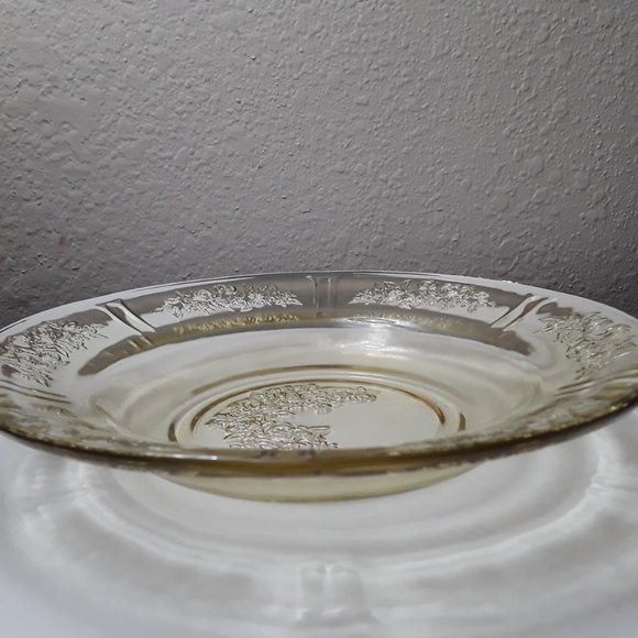 Depression Glass Light Amber-Yellow Soup Bowl - Picture 2 of 2
